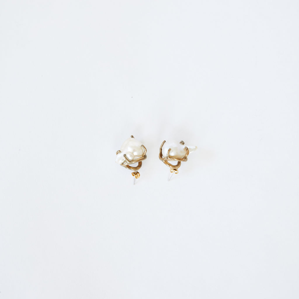 Pearl Stud Earring White