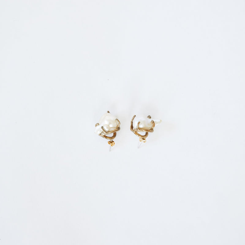 Pearl Stud Earring White